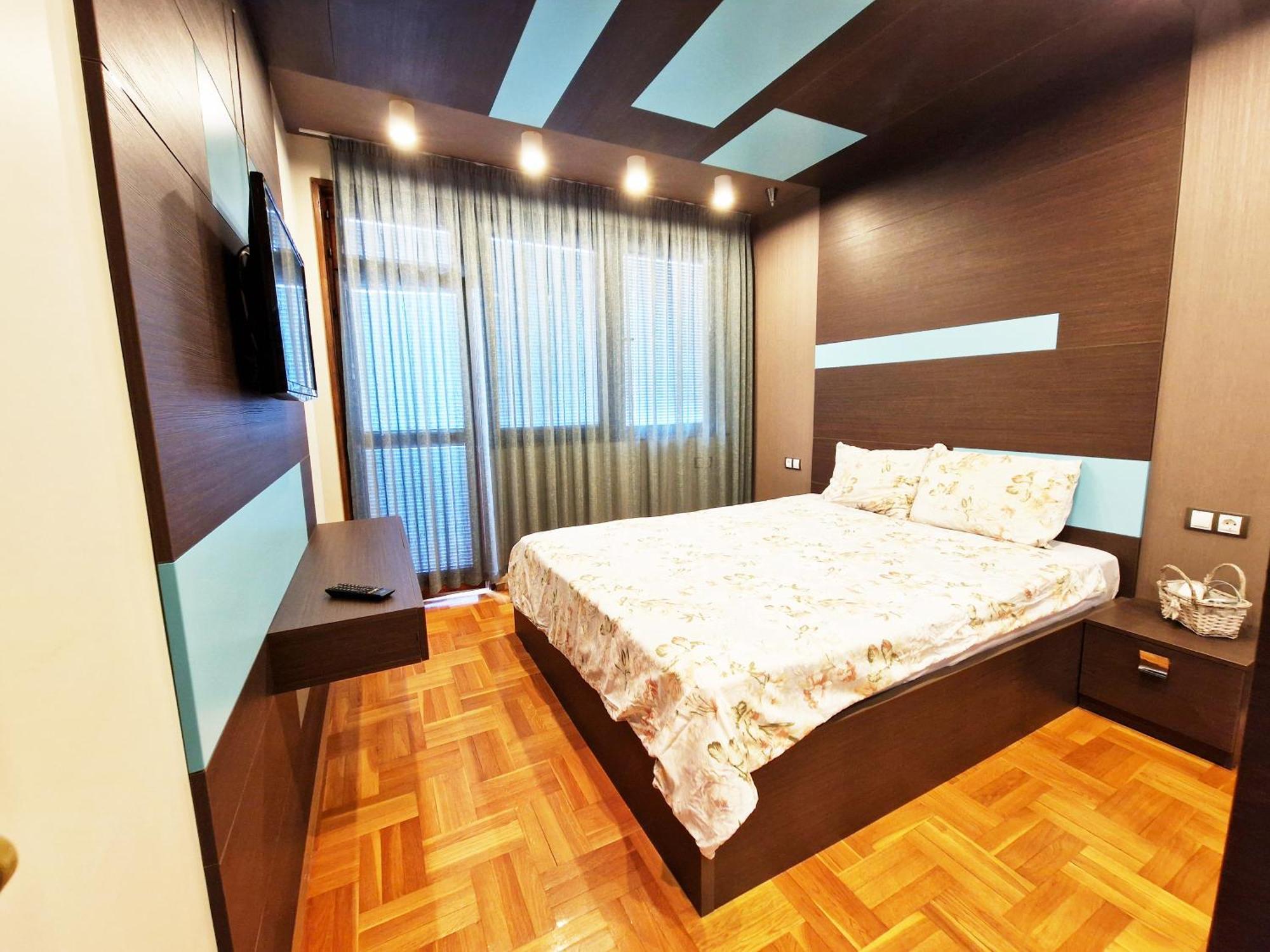 Central Apartment - Spacious Designer Property In Стара-Загора Экстерьер фото