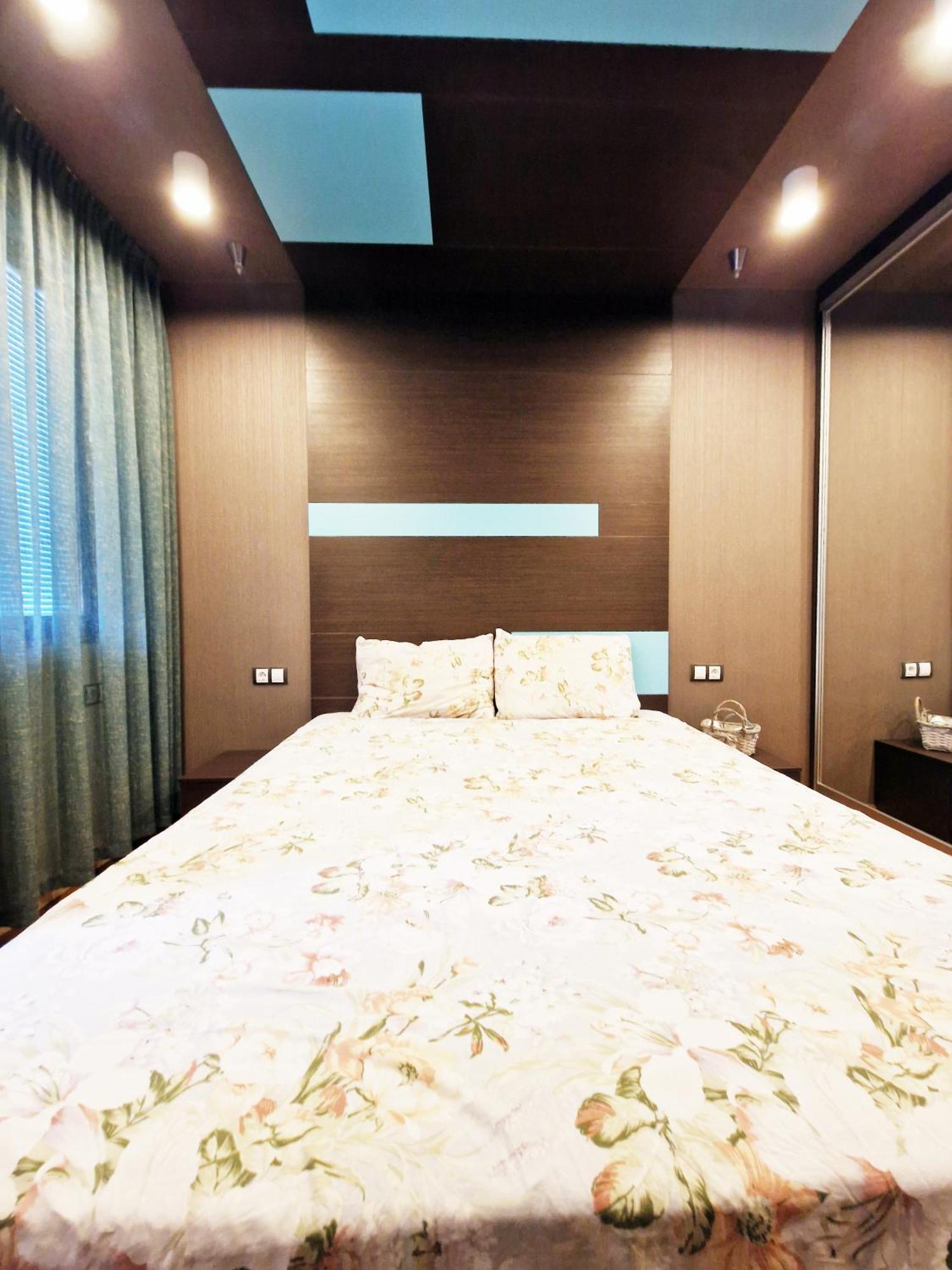 Central Apartment - Spacious Designer Property In Стара-Загора Экстерьер фото