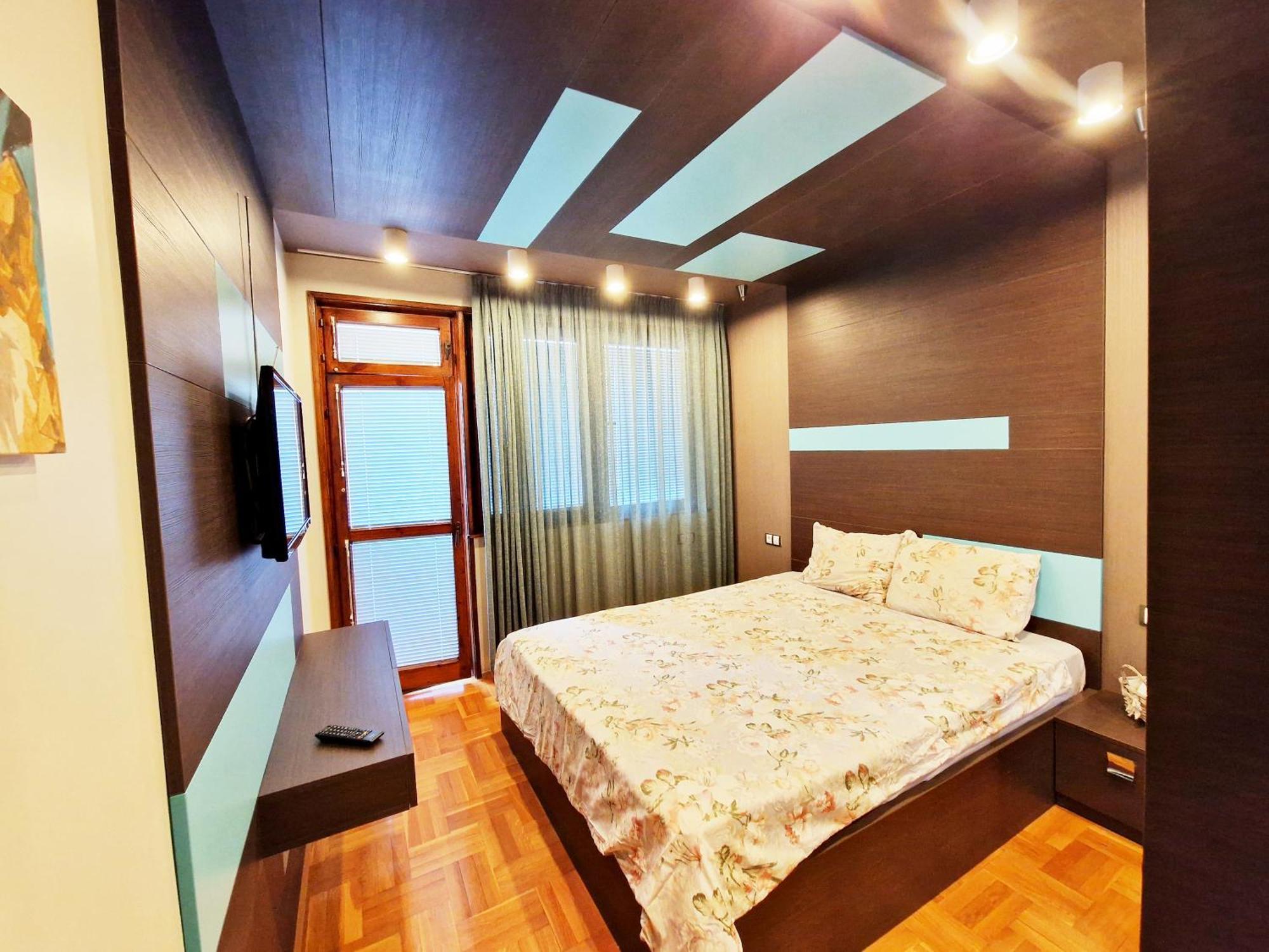 Central Apartment - Spacious Designer Property In Стара-Загора Экстерьер фото